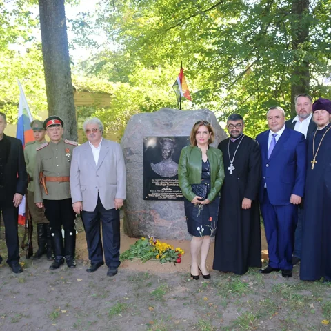 Открытие памятной плиты Николаю Гумилеву в Латвии