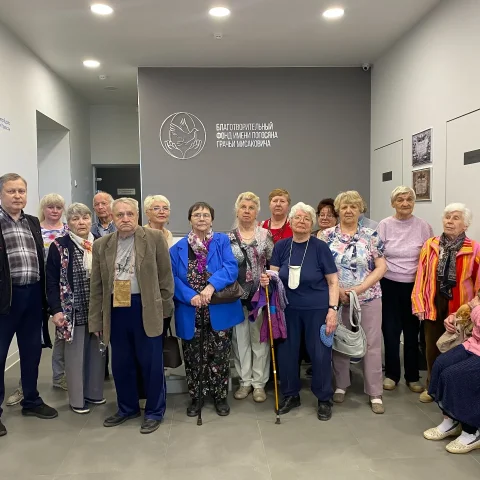 Музей «Сохраняя память» посетила группа пенсионеров из отделения дневного и временного проживания Калининского района
