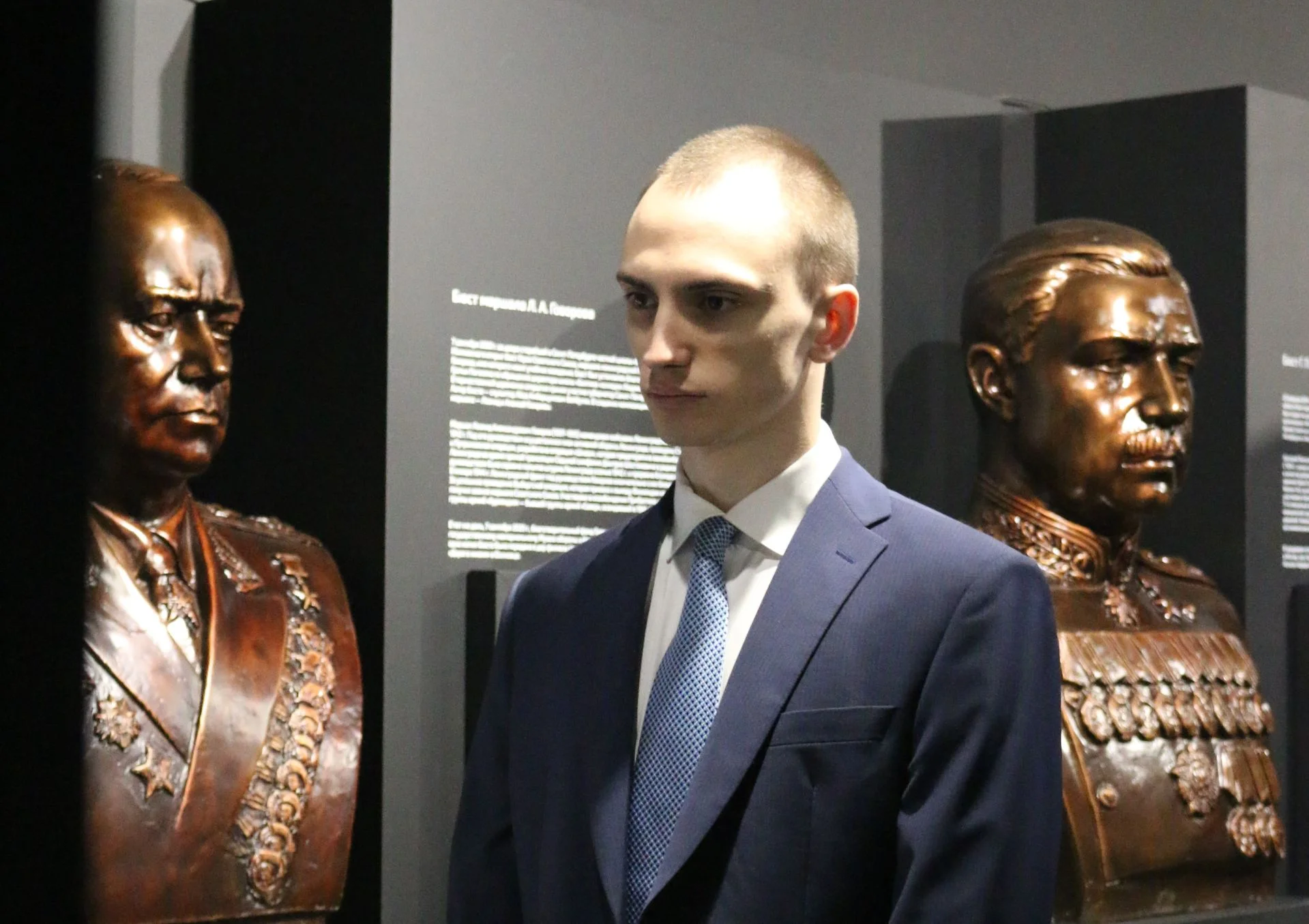 Владислав Тюльпанов посетил музей «Сохраняя память» 