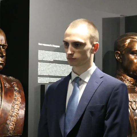 Владислав Тюльпанов посетил музей «Сохраняя память» 