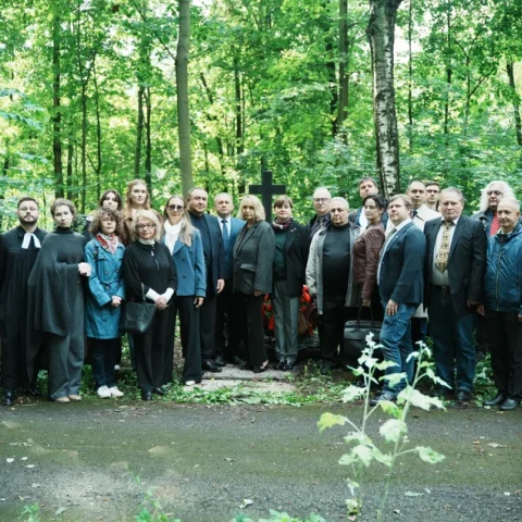 Памятная акция в честь 180-летия великого дипломата и ученого-правоведа Федора Мартенса прошла на Волковском лютеранском кладбище