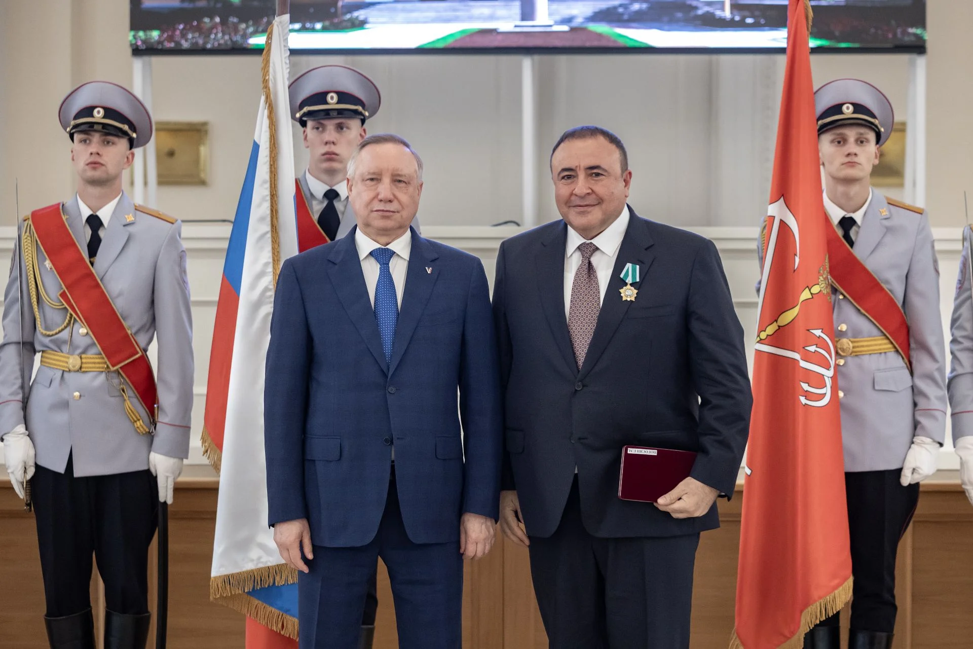 Грачья Погосян награжден орденом Дружбы
