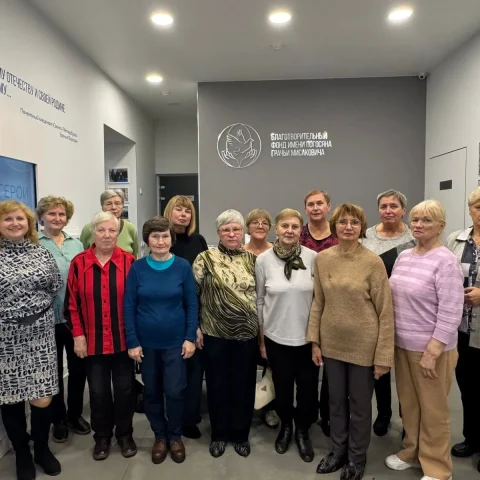 Центр социального обслуживания Калининского района и гости из Кировска района посетили музей «Сохраняя память»