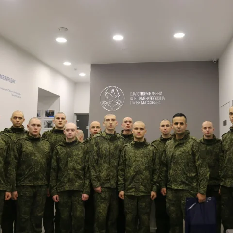 Военнослужащие военной полиции Ленинградского военного округа посетили музей «Сохраняя память»