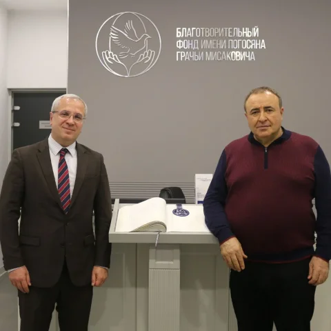 Начальник управления стран СНГ и регионов РФ Комитета по внешним связям Санкт-Петербурга Иван Бодак посетил музей «Сохраняя память»