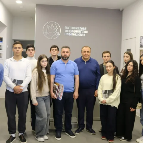 Сборная школьников из Абхазии познакомилась с проектами Грачьи Погосяна в музее «Сохраняя память»